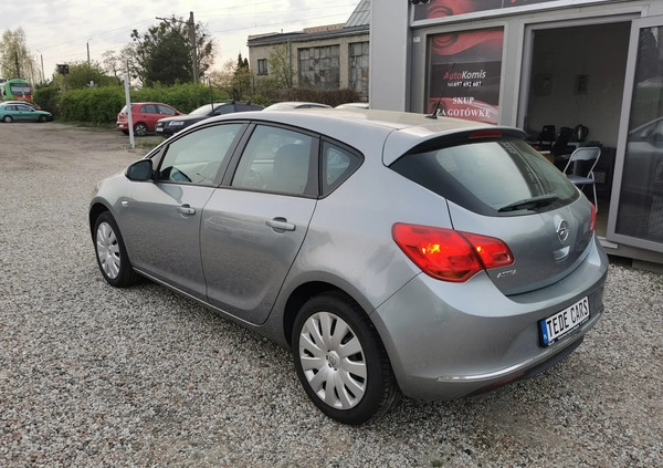 Opel Astra cena 33897 przebieg: 116000, rok produkcji 2013 z Krajenka małe 529